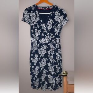 100% Cotton Tommy Hilfiger Wrap Dress. Sz small. NWOT
